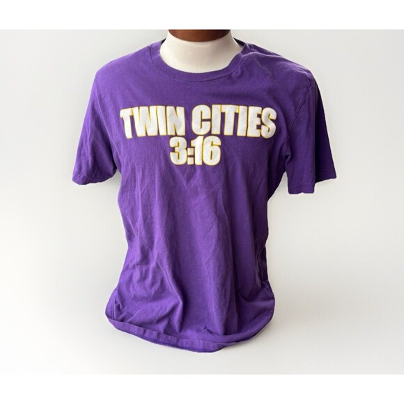 WWE Stone Cold Steve Austin T-Shirt Men’s XL Purple Twin Cities MN - Picture 2 of 4